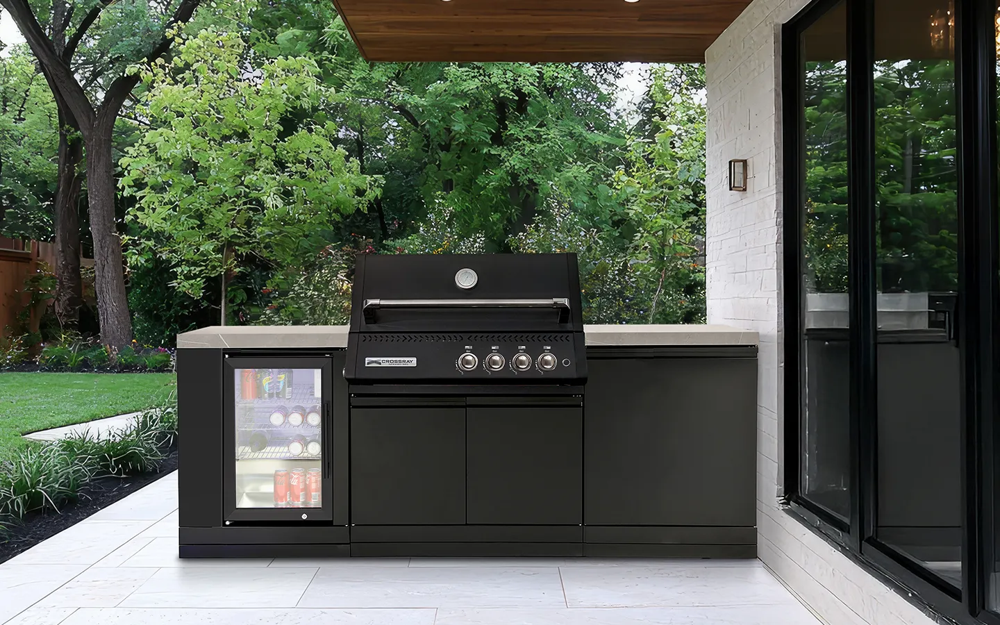 Xplor compact kitchen – GD4X_lifestyle_Black BBQ Xplor compact kitchen with black BBQ and single fridge in an outdoor
