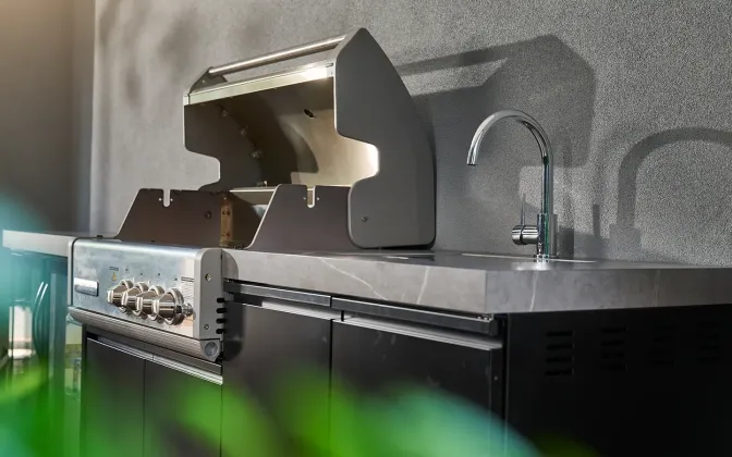 4B-S Outdoor Kitchen in-situ-2 Gas BBQ 4 burner outdoor kitchen