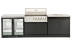 Gas 4B Outdoor kitchen with under bench sink and double fridge