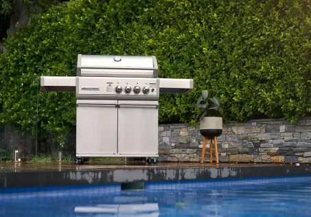 4B-Gas-BBQ-Trolley-insitu-1-1
